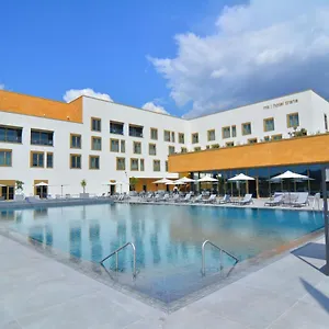 Mk Tirana Отель