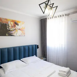  Hotel Tier Albania