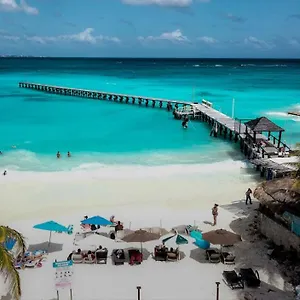 **** Hotel La Palma Beachfront Hotel&club Nautico Messico